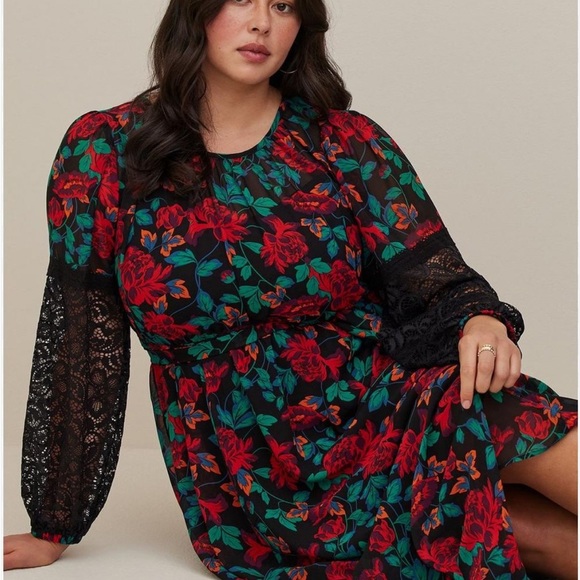 Torrid Floral Maxi Dress with Lace Sleeves - Picture 4 of 8